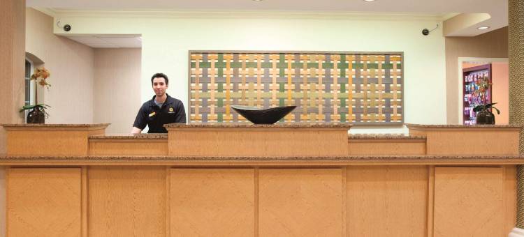 丹佛西南莱克伍德拉昆塔温德姆套房酒店(La Quinta Inn & Suites by Wyndham Denver Southwest Lakewood)图片