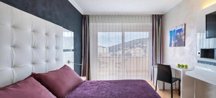 塞勒斯滨海门户酒店(Salles Hotels Marina Portals)图片