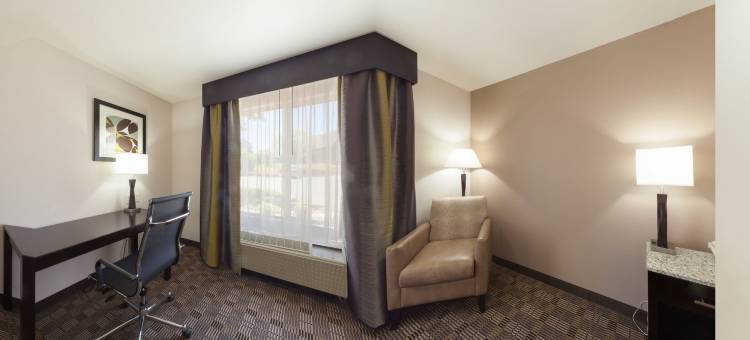 智选假日套房酒店梅宾(Holiday Inn Express & Suites Mebane)图片