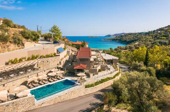 帕拉米西尼奥海滩度假村和水疗中心(Paramithenio Village Beach Resort & Spa)