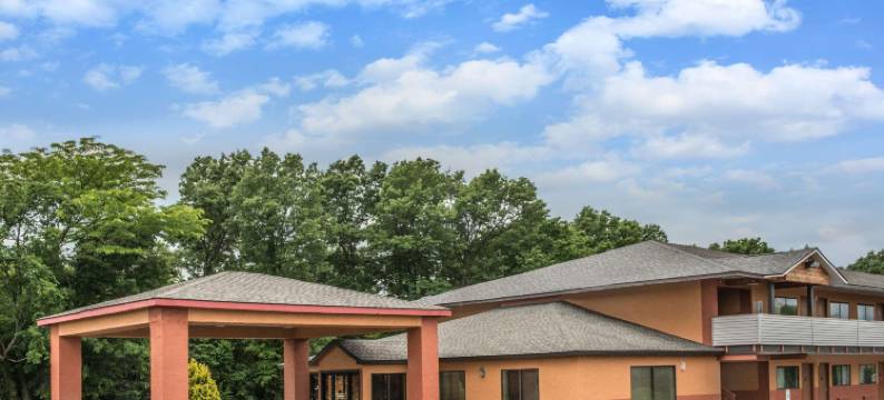 王国城温德姆戴斯酒店(Days Inn by Wyndham Kingdom City)图片