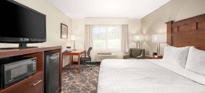 格兰茨帕斯拉昆塔温德姆套房酒店(La Quinta Inn & Suites by Wyndham Grants Pass)图片