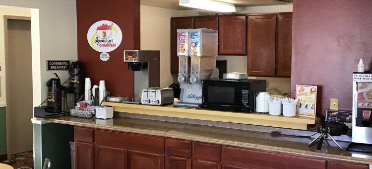 萨蒙速8酒店(Super 8 by Wyndham Salmon)图片