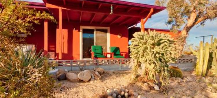 Chuck's Cabin in a Joshua Tree Community图片