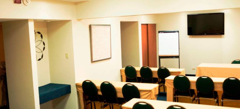 圣胡安米拉马尔万怡酒店(Courtyard San Juan Miramar)图片