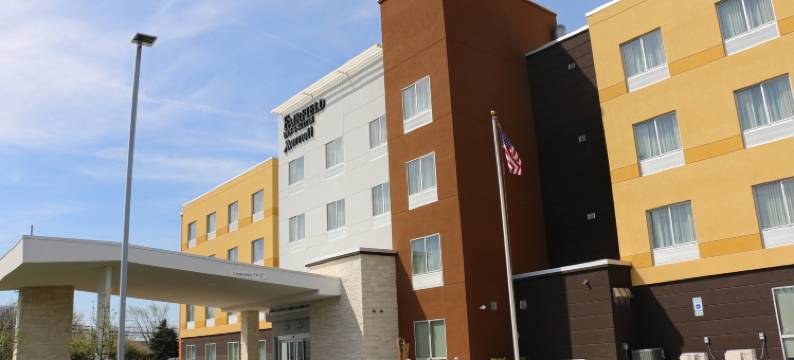鲍灵格林万枫酒店及套房(Fairfield Inn & Suites Bowling Green)图片