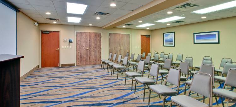 Holiday Inn Express 的SAULT科技教育。玛丽(Holiday Inn Express Sault Ste. Marie)图片