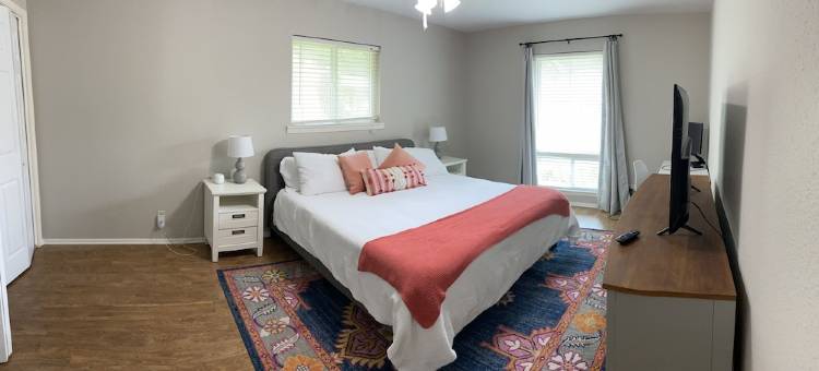 Elm Lodge - Lake House w/ Pool, Dock, 100' Lake Front, Large Yard w/ Great Views图片