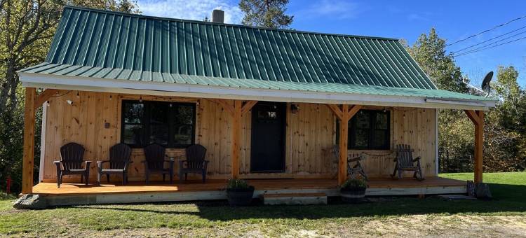 新罕布什尔皮茨堡村温馨木屋 - 直通雪地摩托及全地形车步道(Cozy Cabin in Pittsburg NH Village - DIRECT SNOWMOBILE & ATV TRAIL ACCESS)图片