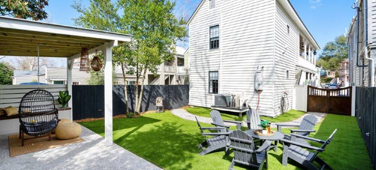 查尔斯顿套房：维多利亚套房 - 3卧/2卫 宽敞的户外空间(The Charleston Suites: the Victoria Suite - 3Bd/2ba Ample Outdoor Space)图片