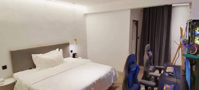 银河电竞公寓(赣州站巨亿万达广场店)图片