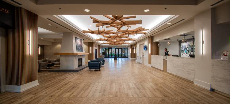 潘提顿湖畔度假酒店(Penticton Lakeside Resort)图片