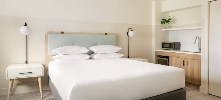 开曼群岛七英里海滩希尔顿欢朋酒店(Hampton by Hilton Grand Cayman Seven Mile Beach)图片