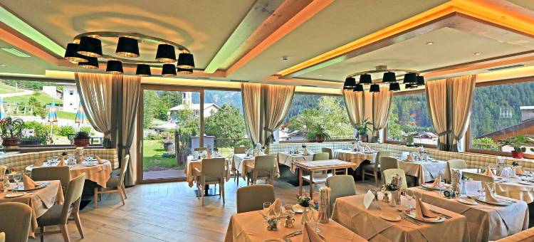 瑟萨蒂罗尔酒店(Hotel Cesa Tyrol)图片