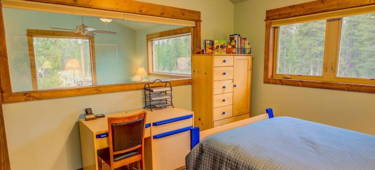 巴恩斯在Boundary B单元(Barnes on Boundary Unit A)图片