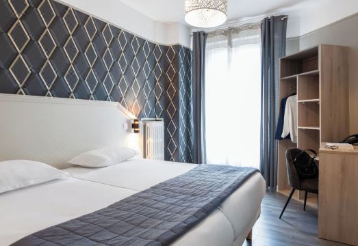 Hôtel AmbassadeurHotel Overview