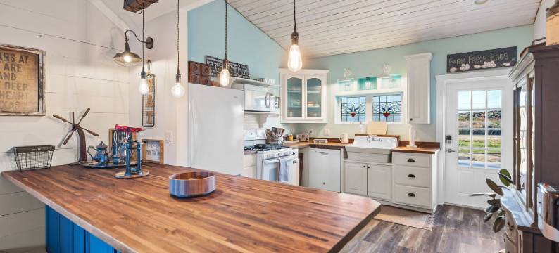 金斯比小屋 - 1卧室及山景(Kingsby Cottage - 1BR & Mountain Views)图片