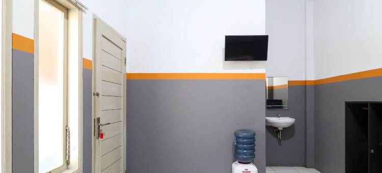 O 加鲁特酒店靠近塔罗贡广场(原维斯玛埃提加)(RedDoorz at Merdeka Street Garut)图片