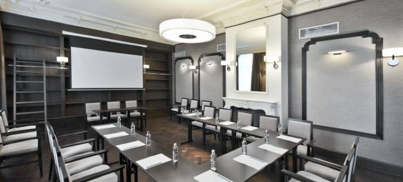 红男爵酒店及餐饮(Red Baron Hotel & Restaurant)图片