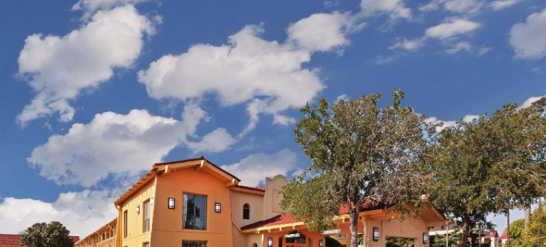 阿马里洛市中心拉昆塔温德姆酒店(La Quinta Inn by Wyndham Amarillo Mid-City)图片