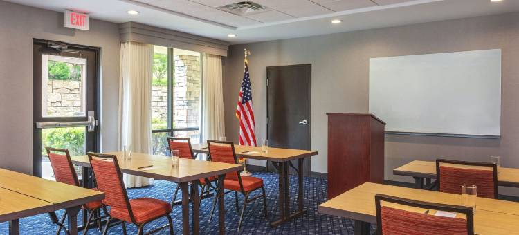 奥尼昂塔万怡酒店(Courtyard by Marriott Oneonta Cooperstown Area)图片