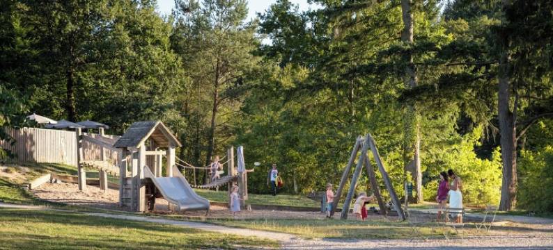 胡托皮亚瑟农什村酒店(Huttopia Senonches)图片