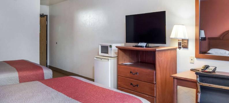 波特兰威尔逊维尔6号汽车旅馆(Motel 6 Wilsonville, or - Portland)图片