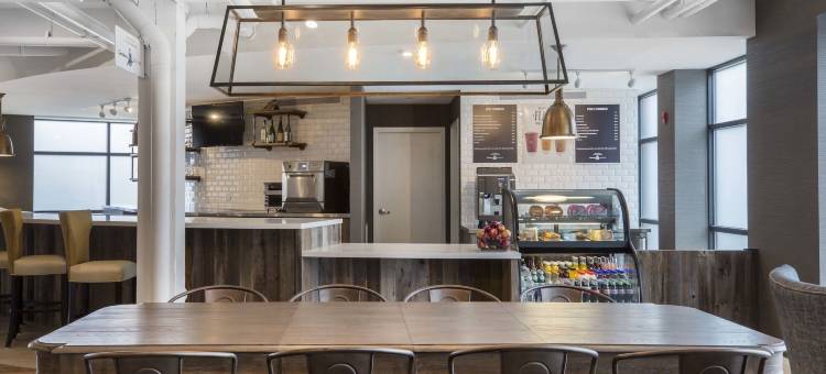 波士顿埃弗里特展望酒店(EnVision Hotel Boston-Everett)图片