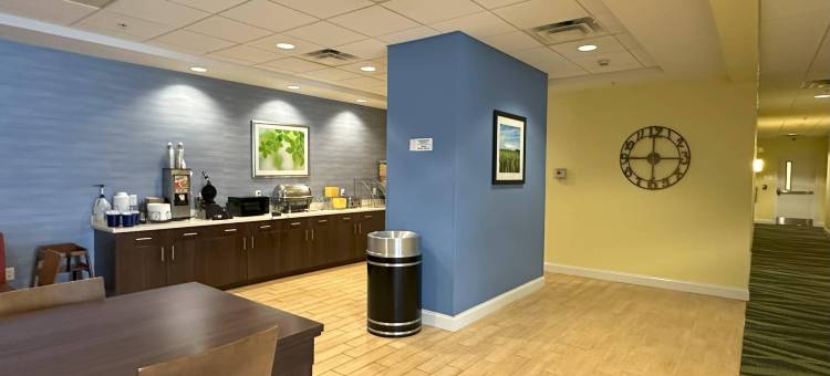 北阿尔图纳的舒眠套房酒店(Sleep Inn & Suites Altoona North)图片