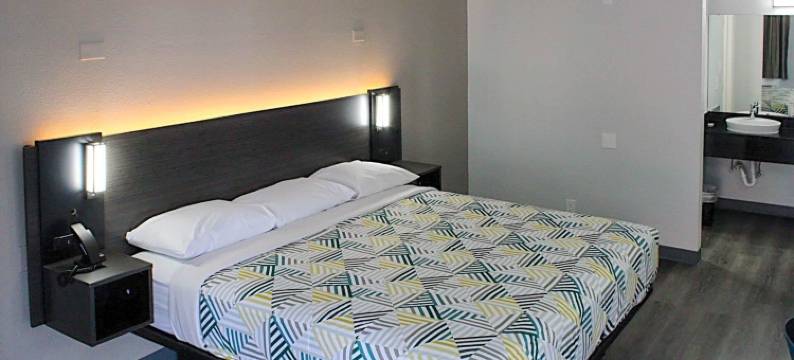 圆石城6号汽车旅馆(Motel 6 Round Rock, TX)图片