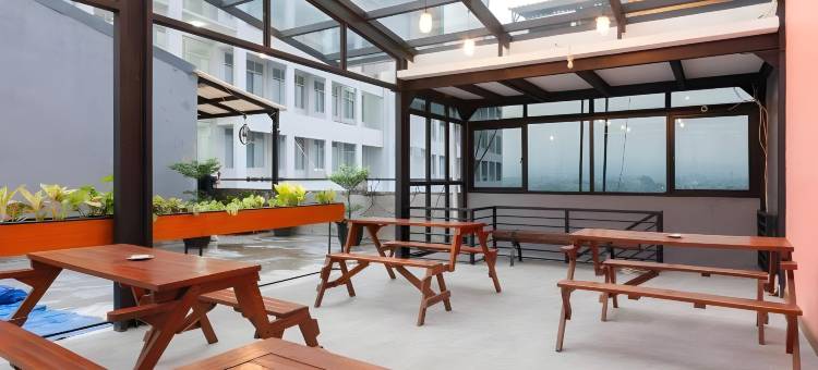 茂物萨加拉苏里亚肯卡纳桑斯酒店(Sans Hotel Suryakencana Bogor)图片