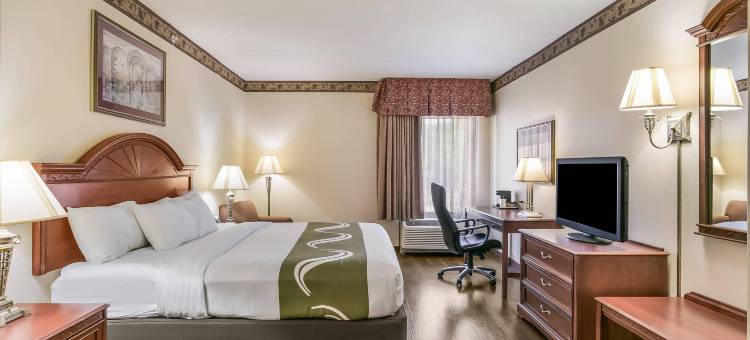 贝莱尔 I-95 出口 77A 凯艺套房酒店(Quality Inn & Suites Bel Air I-95 Exit 77A)图片