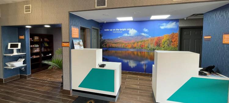 费耶特维尔 I-95 拉昆塔温德姆套房酒店(La Quinta Inn & Suites by Wyndham Fayetteville I-95)图片