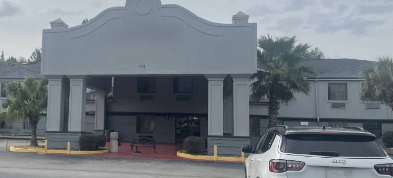 海恩斯维尔红屋顶旅馆(Red Roof Inn & Suites Hinesville)图片