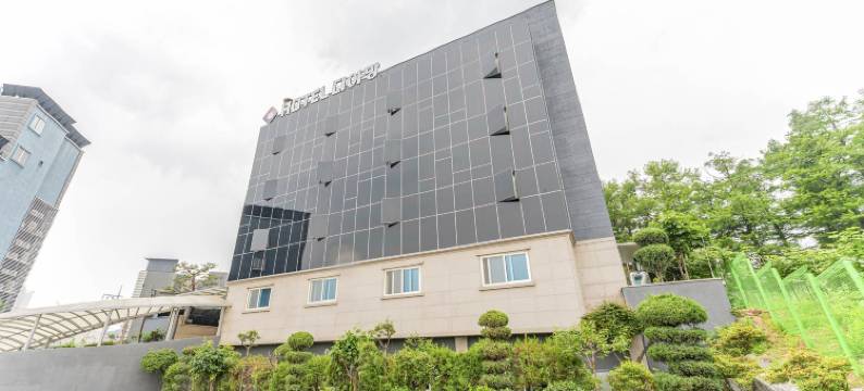 迪亚曼特酒店(Hotel Diamant)图片