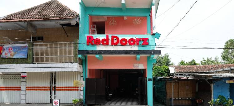 RedDoorz Near Sunrise Mall Mojokerto图片