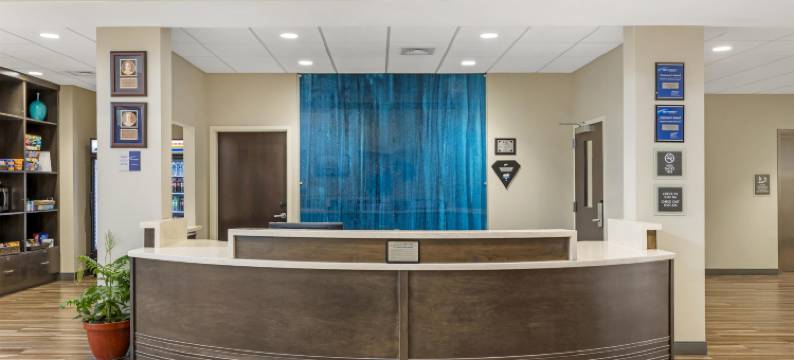 森特拉利亚贝斯特韦斯特优质酒店及套房(Best Western Plus Centralia Hotel  Suites)图片