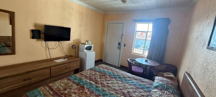 阿莫里铁路旅馆，靠近图珀洛，密西西比州(Railroad Inn Amory Near Tupelo MS)图片