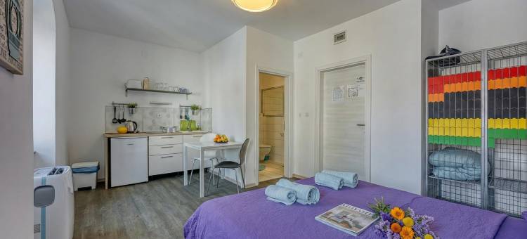 带花园的蓝色开间公寓(Blue Studio Apartment)图片