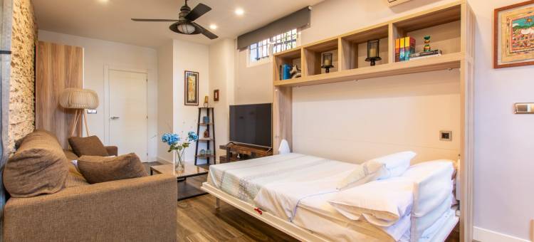 迷人带泳池度假公寓(Charming Studio with Pool Retreat)图片