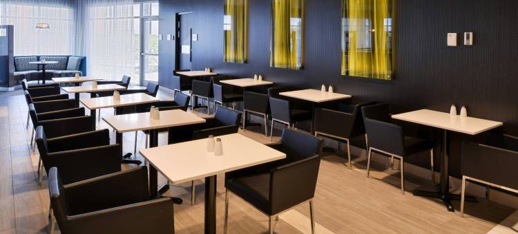萨斯卡通机场万豪万怡酒店(Courtyard Saskatoon Airport)图片