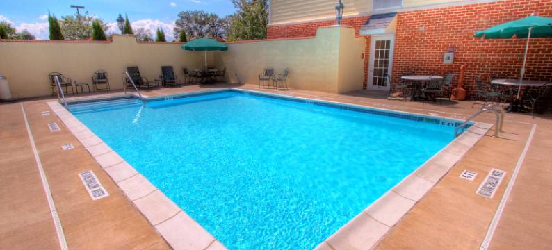 威廉斯堡广场州立学院欢朋酒店套房(Hampton Inn & Suites State College at Williamsburg Square)图片