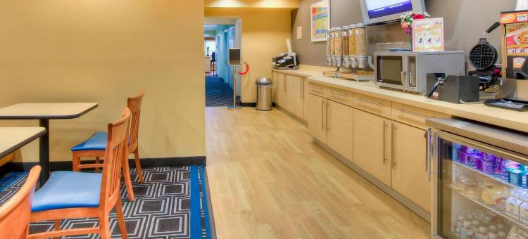 罗利卡瑞/韦斯顿大道TownePlace Suites 酒店(TownePlace Suites by Marriott Raleigh Cary/Weston Parkway)图片