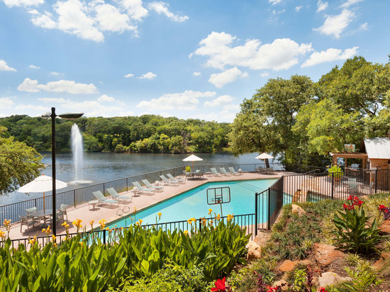 DFW 湖行政会议中心希尔顿大酒店