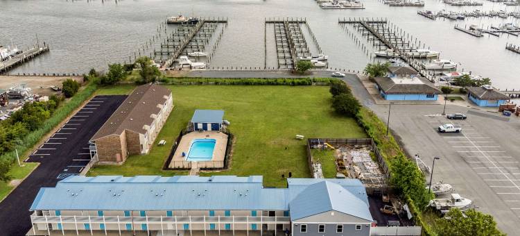 萨默斯湾码头罗德威汽车旅馆(Rodeway Inn at Somers Cove Marina)图片