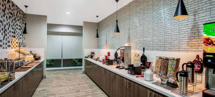 匹兹堡拉昆塔温德姆套房酒店(La Quinta Inn & Suites by Wyndham Pittsburg)图片