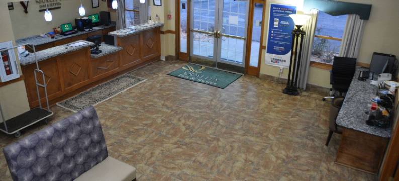 都柏林品质套房酒店(Quality Inn & Suites Dublin)图片