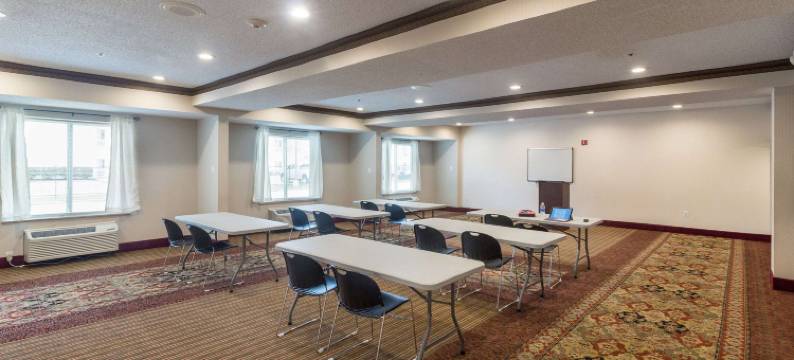 品质酒店及套房西追(Quality Inn & Suites West Chase)图片