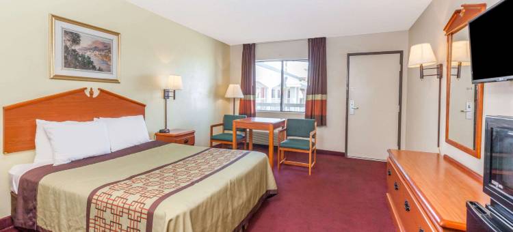 贝克斯菲尔德-中心速8酒店(Super 8 by Wyndham Bakersfield/Central)图片