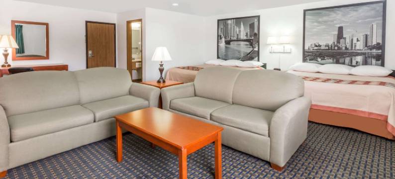 罗克福尔斯-施特林地区速8酒店(Super 8 by Wyndham Rock Falls Sterling Area)图片